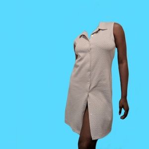 Cute and comfortable sleeveless button up dress